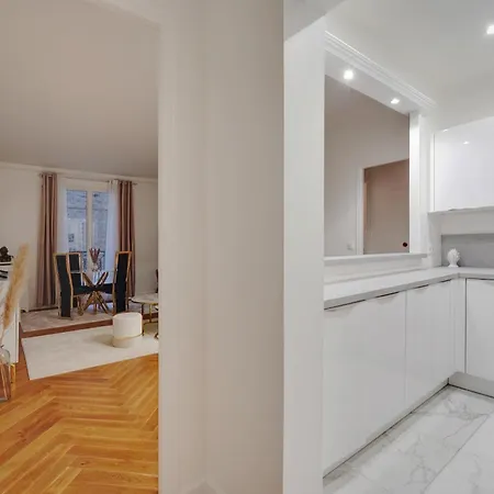Apartment Prestigieux 2 Pieces Champs-elysees George V *
